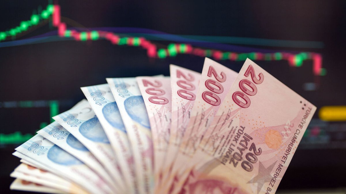 Politika faizi beklentisi yükseldi: İhtiyaç kredi faizi yüzde 7,49'a, mevduat faizi yüzde 48'e çıktı