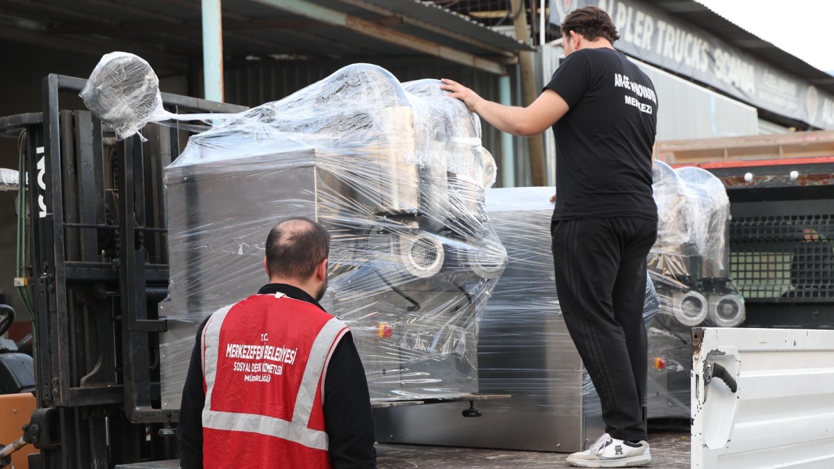 Merkezefendi Belediyesinin mama üretim makineleri Karesi Belediyesinde...