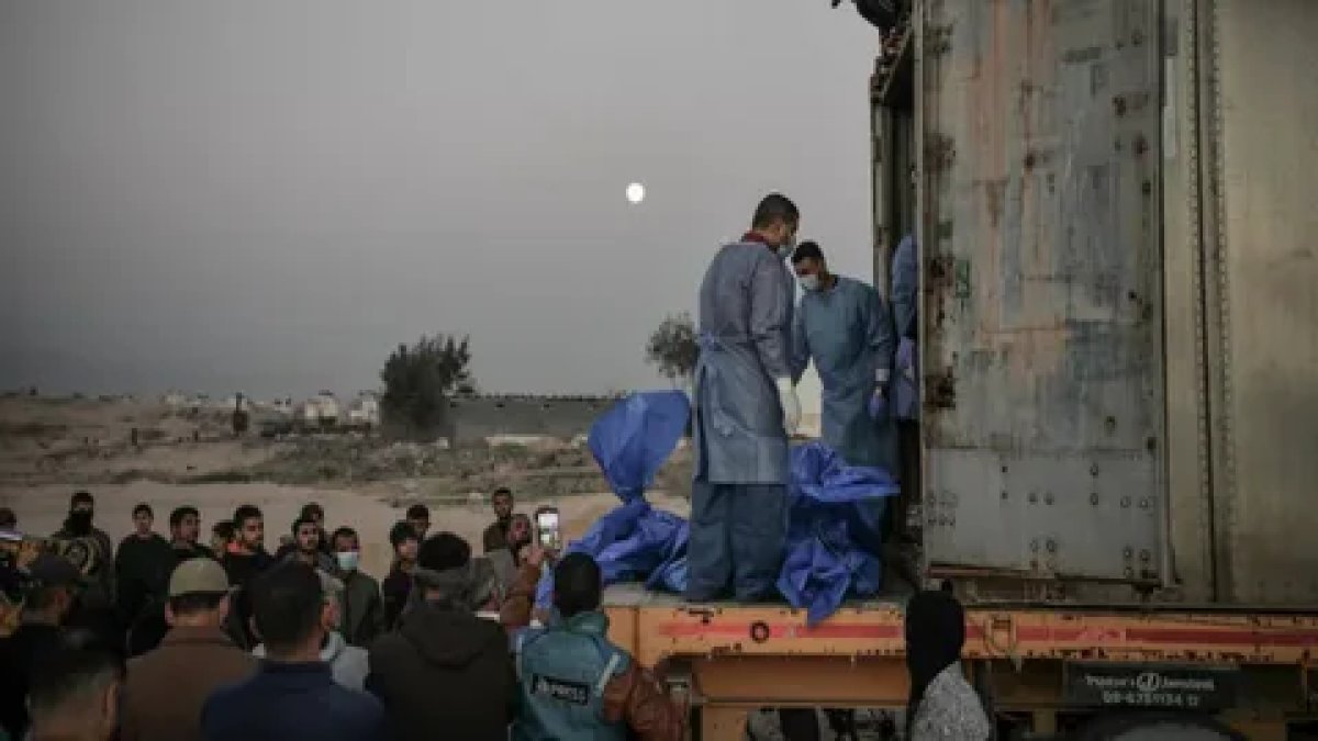 Gazze'deki Sağlık Bakanlığı: İsrail, 45 Filistinlinin daha cenazesini teslim etti