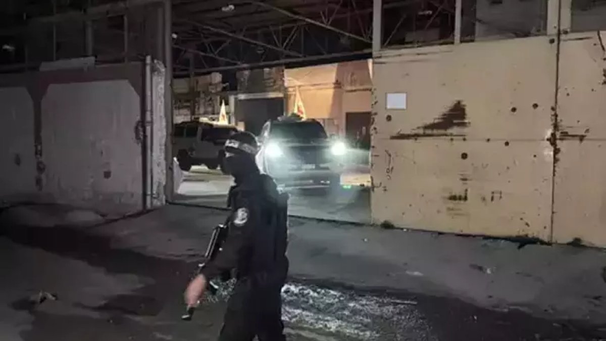 Hamas 2 İsrailli esirin cenazesini daha teslim ediyor