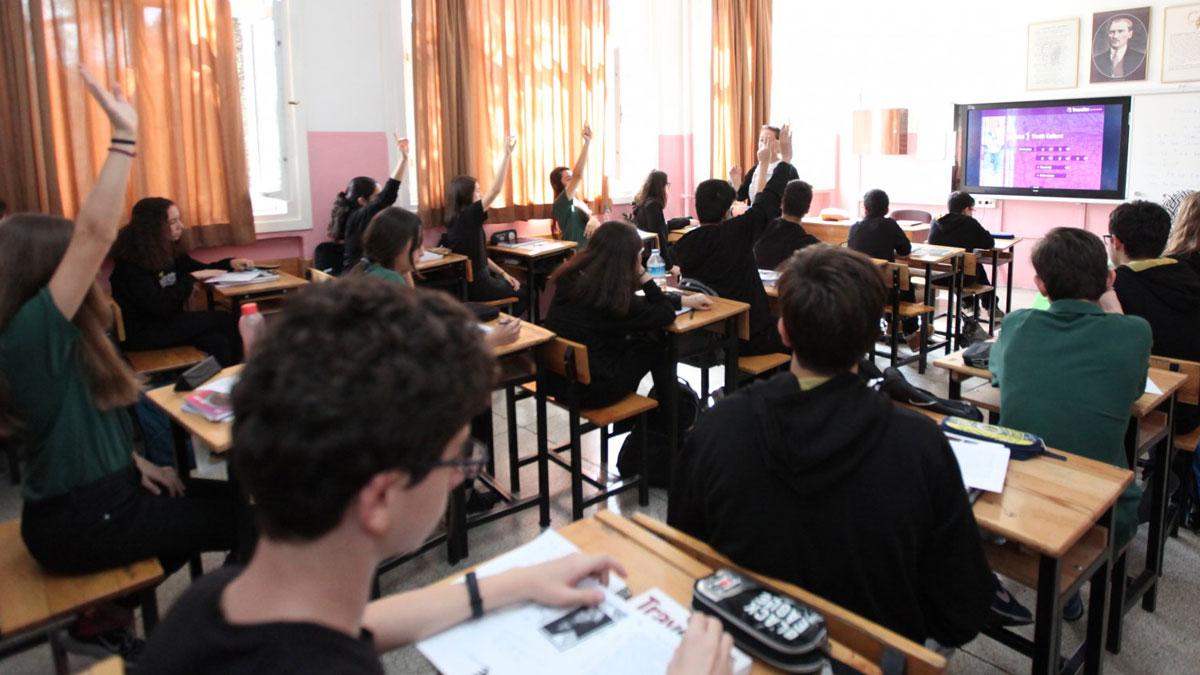 Milli Eğitim’den liselere "cuma namazı" talimatı