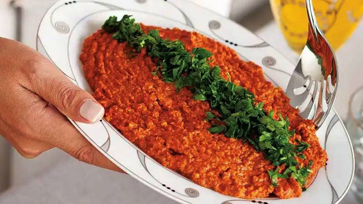 Bu tarifle yaptığınız muhammarayı bir daha asla unutamayacaksınız! Üstelik sadece 5 dakikada