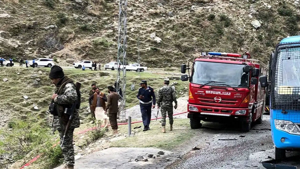 Pakistan’da kamyon uçuruma yuvarlandı: 15 ölü, 8 yaralı