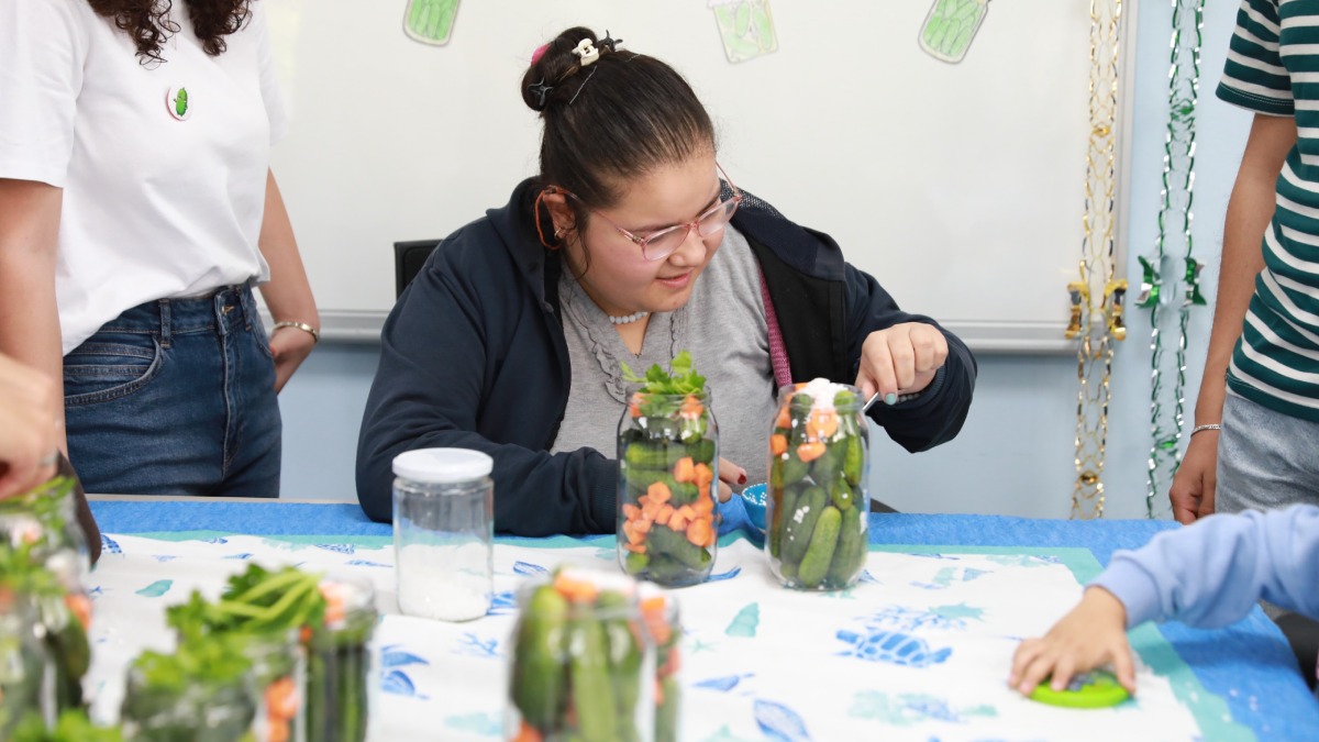 Efeler’in özel öğrencilerinden renkli etkinlik