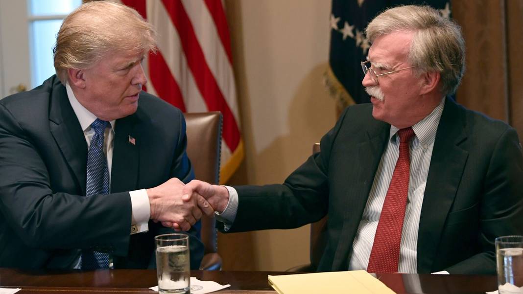 Trump'ın eski danışmanı Bolton'a 18 suçlama