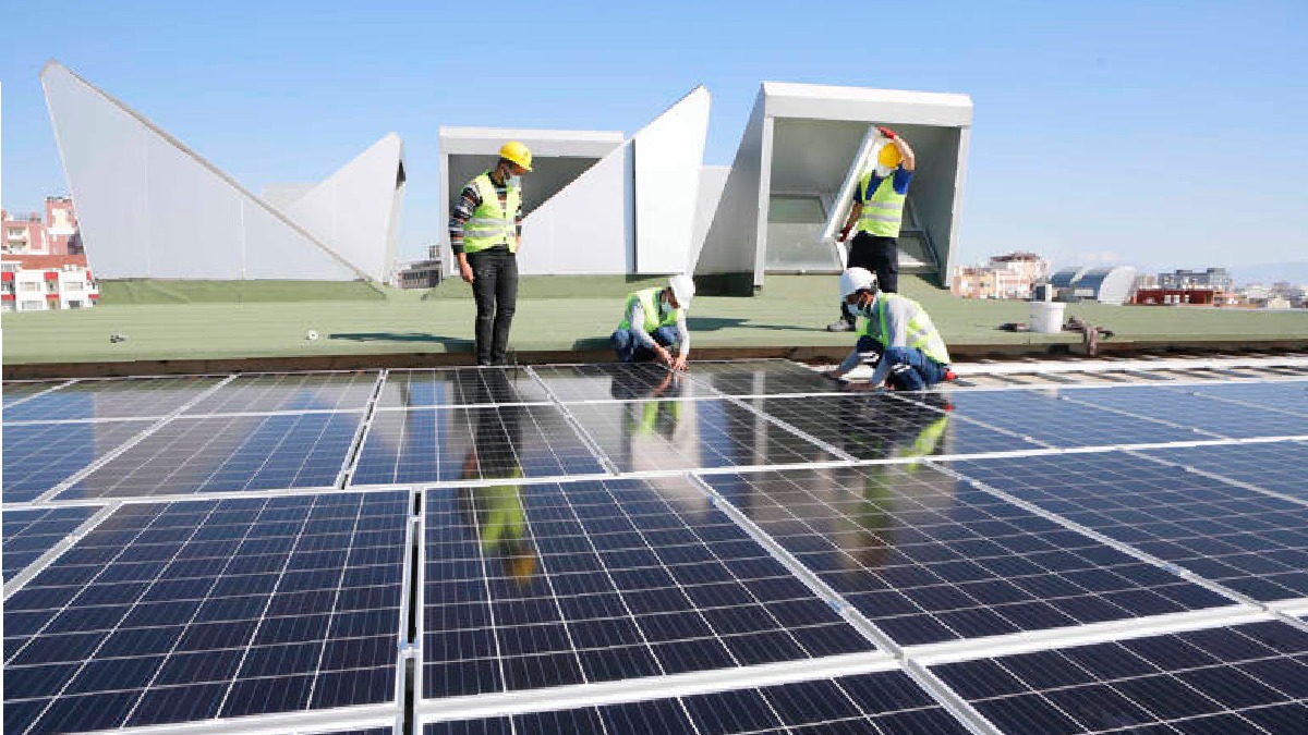 Büyükşehir yenilenebilir enerji yatırımları ile Antalya gücüne güç katıyor
