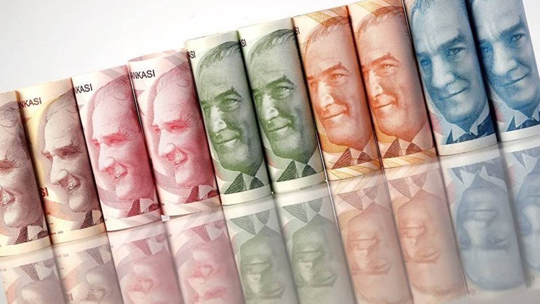 Faiz indirimi beklentisi mevduatı vurdu: Yatırımcı getirileri düşüş eğiliminde