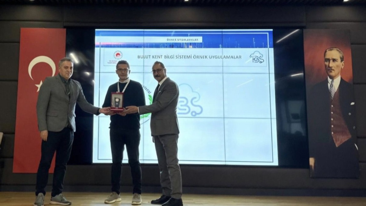 Bozüyük Belediyesi’ne Coğrafi Bilgi Sistemleri alanında ödül