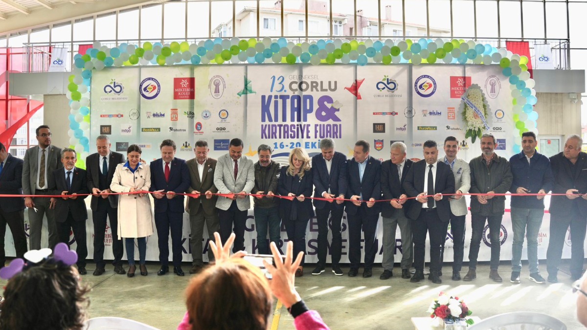 Çorlu 13. Kitap ve Kırtasiye Fuarı kapılarını açtı