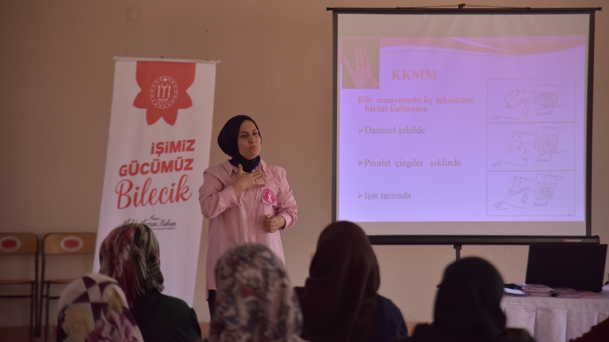 Meme kanseri farkındalık etkinliğinde erken teşhisin önemi anlatıldı