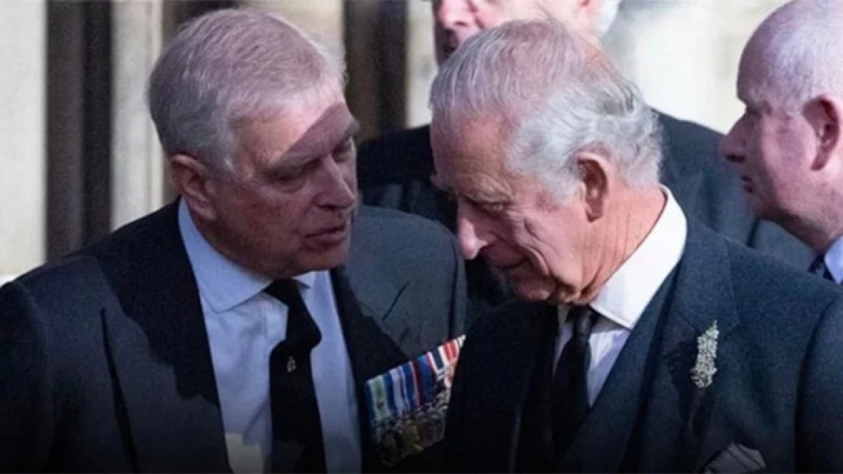 Prens Andrew’dan kraliyet kararı: Unvan ve nişanlarını kullanmayacak