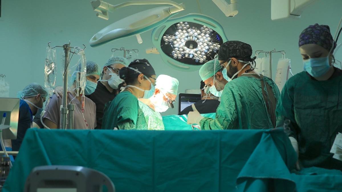 Uzmanlar uyardı: Yakında kalp damar ameliyatı yapacak hekim bulamayabiliriz