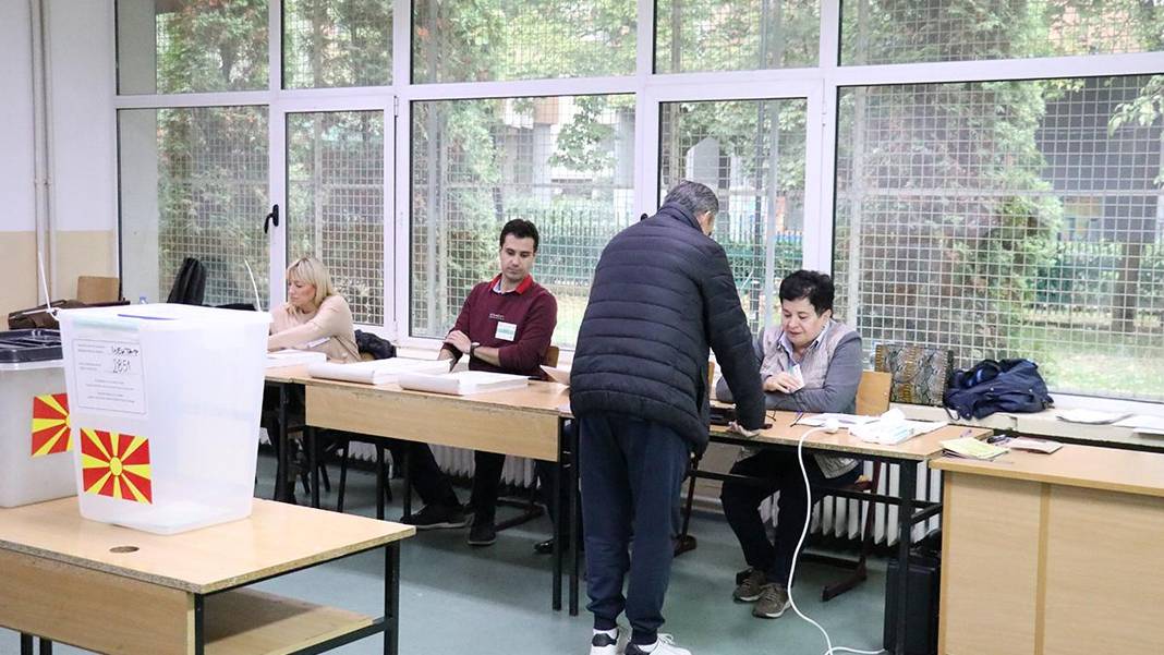 Kuzey Makedonya’da yerel seçimler başladı