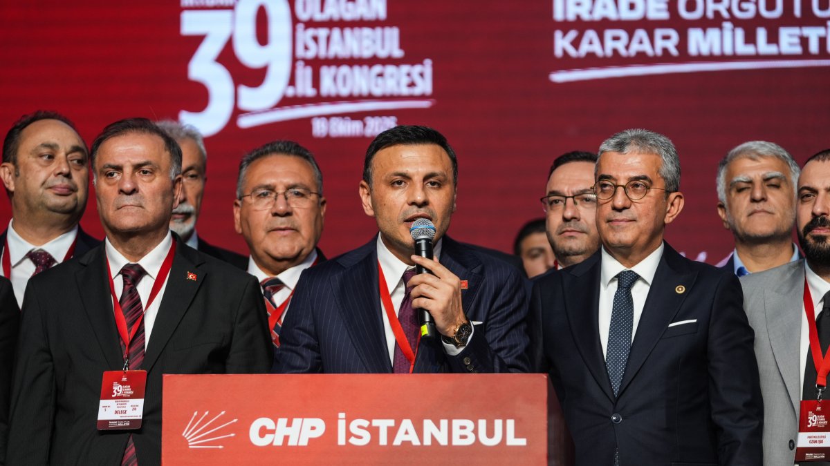Özgür Çelik, yeniden CHP İstanbul İl Başkanı