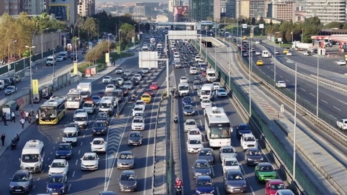 İstanbul'da trafik yoğunluğu yüzde 71'e kadar çıktı