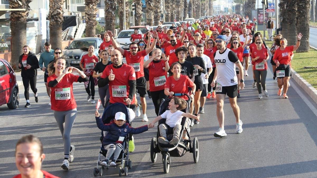Karşıyaka Ata’dan Ana’ya koşuyor!