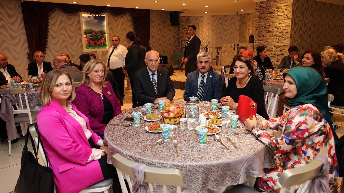 Başkan Yaşar, muhtarlarla buluştu