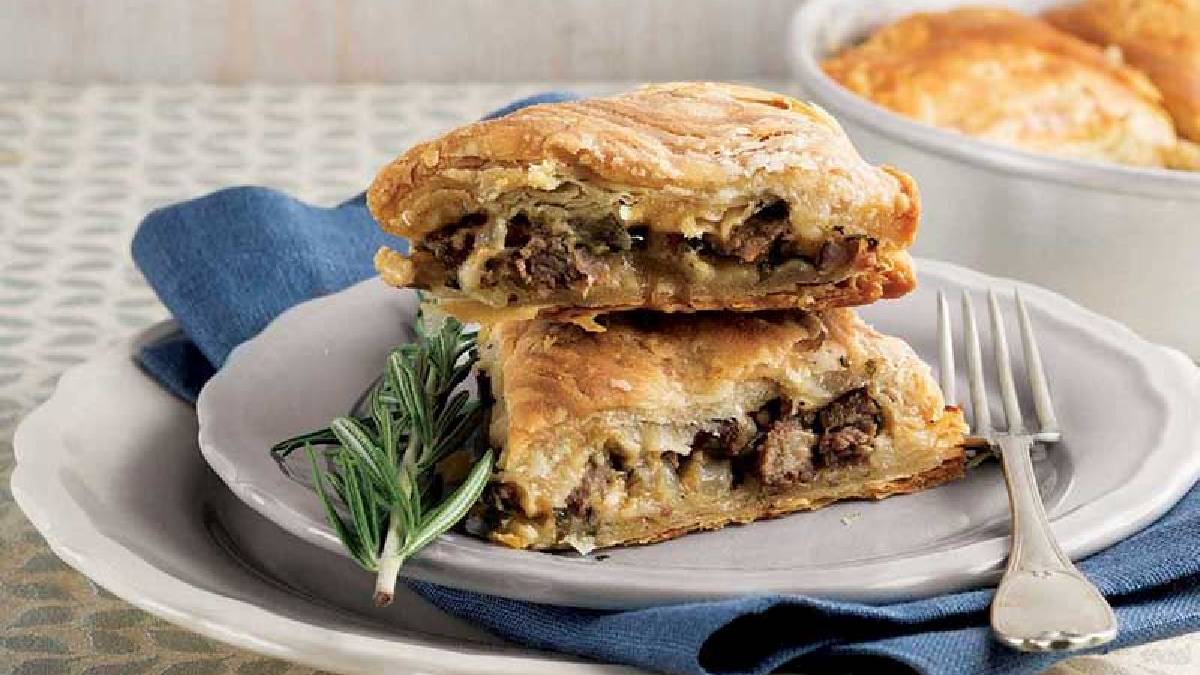 Mutfakta yeniliğe hazır mısınız? Karadeniz’in meşhur böreği: Evde zervet böreği yapılışı