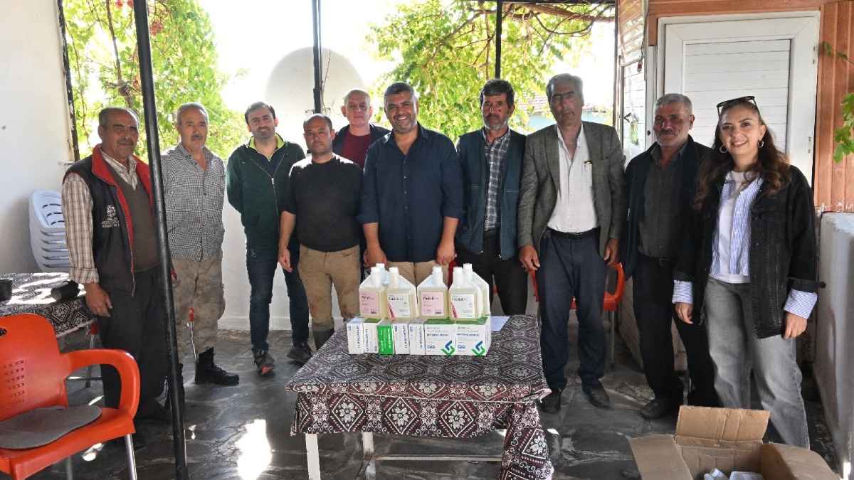 KKKA riskine karşı Büyükşehir’den Yuntdağı üreticilerine ilaç ve eğitim desteği