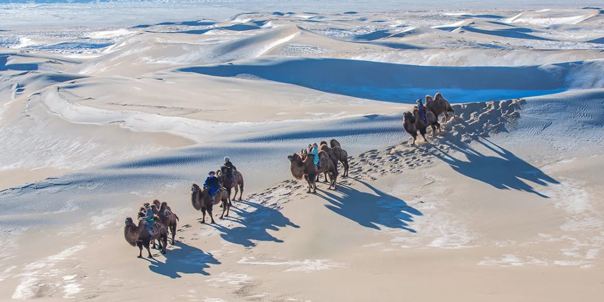 Sakın sıcak zannetmeyin! Giden buz kesiyor: Dünyanın en soğuk 9 çölü