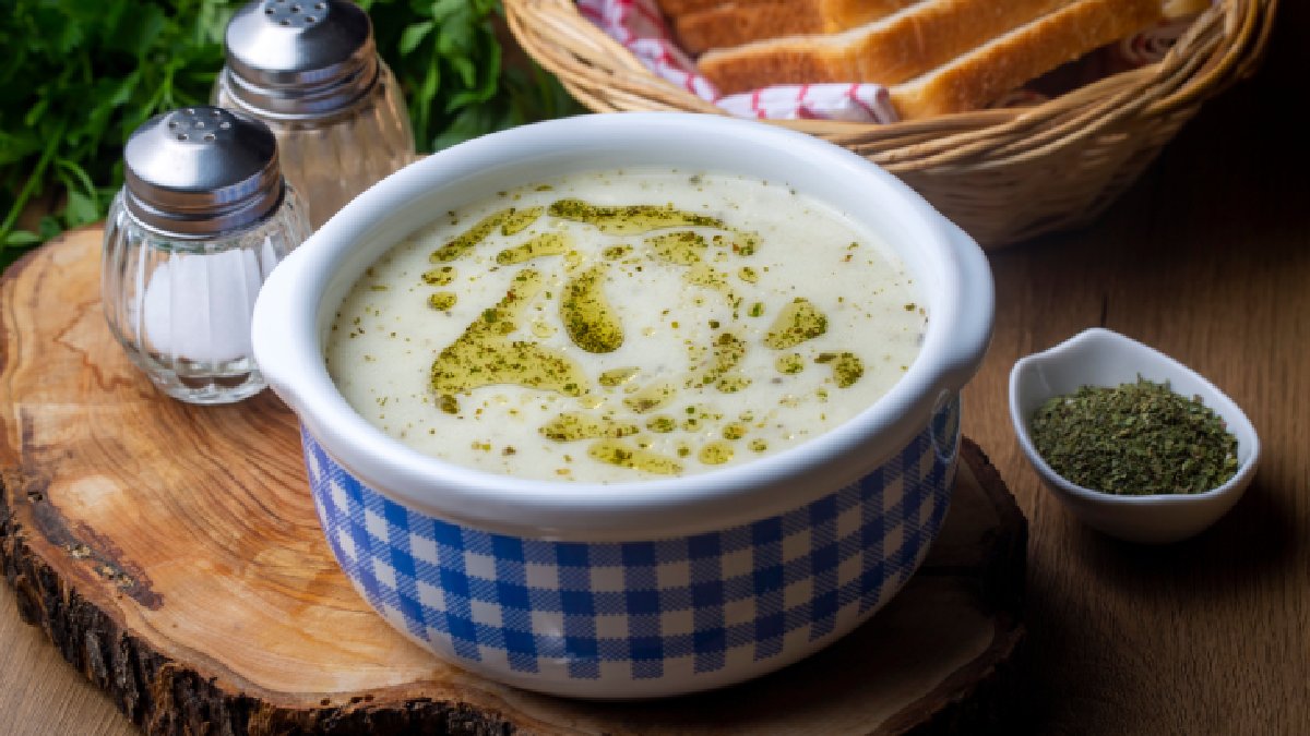 Yoğurdun kurtarıcı tarifi! Hem lezzetli hem de doyurucu: İşte yoğurtlu çorba tarifi…