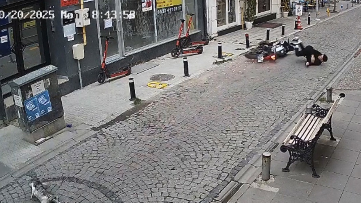 Kediye çarpmamak isterken beton saksıya çarptı: Kasksız motosiklet sürücüsü ağır yaralandı