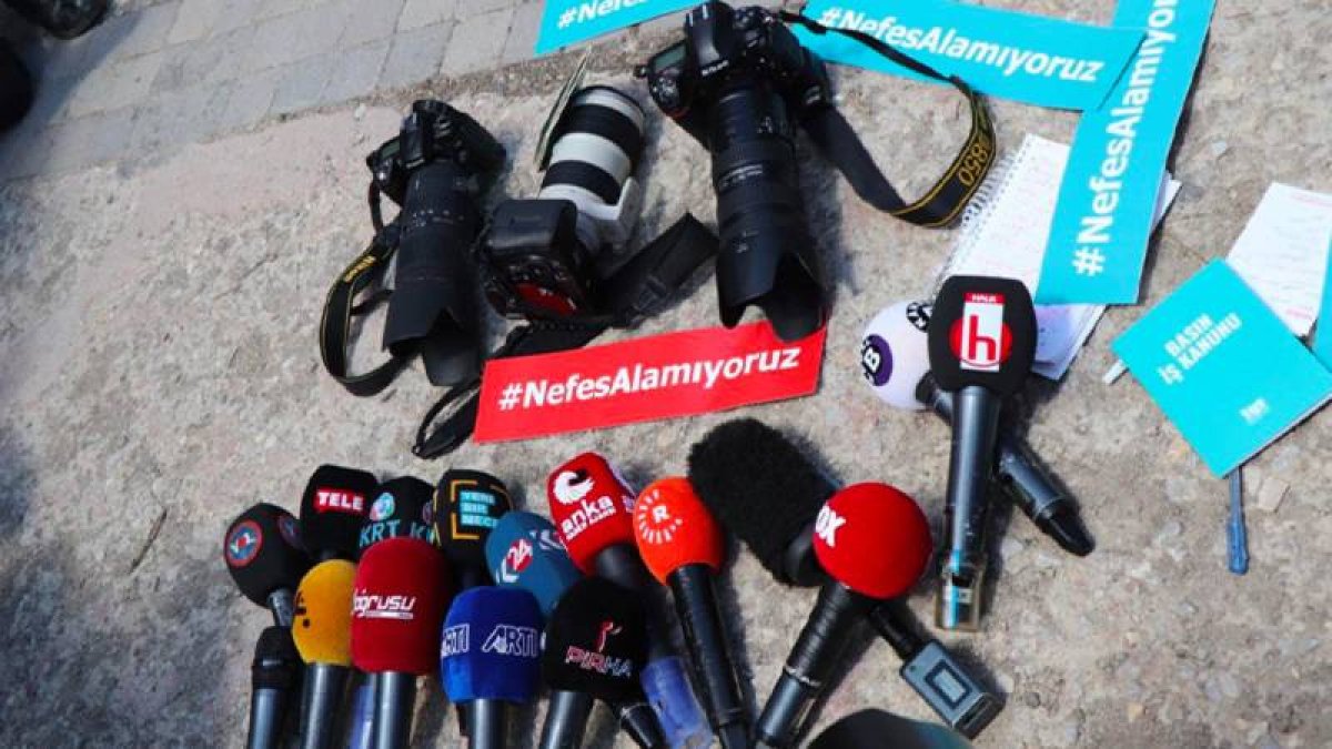 Dünya Gazeteciler Günü'nde 16 gazeteci ve medya çalışanı cezaevinde