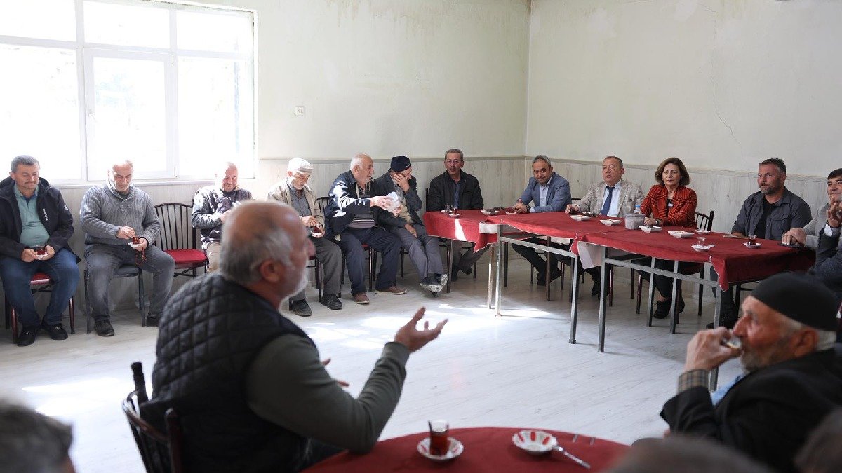 Büyükşehirden Günyüzü ve Sivrihisar’a altyapıdan yollara hizmet atağı