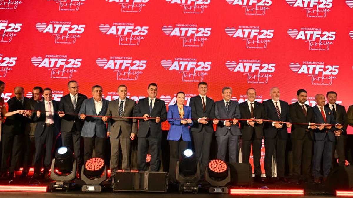 Başkan Vekili Büşra Özdemir Antalya Turizm Fuarı’nda