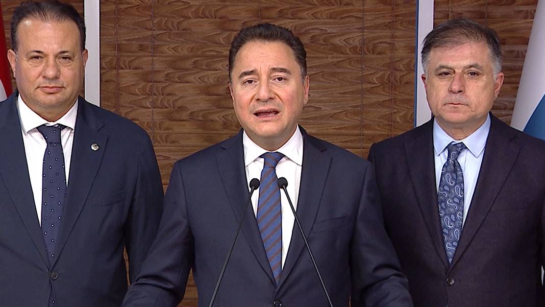 Ali Babacan: Tekstil sektörü krizi iliklerine kadar hissediyor! Asıl dertleri dertliden, damdan düşenlerden dinleyelim