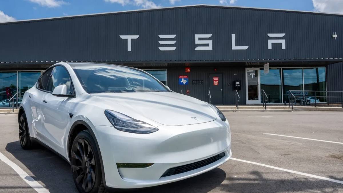 Tesla’dan kullanıcıların büyük şok! Binlerce otomobili geri çağırdı: Ücretsiz değiştirilecek