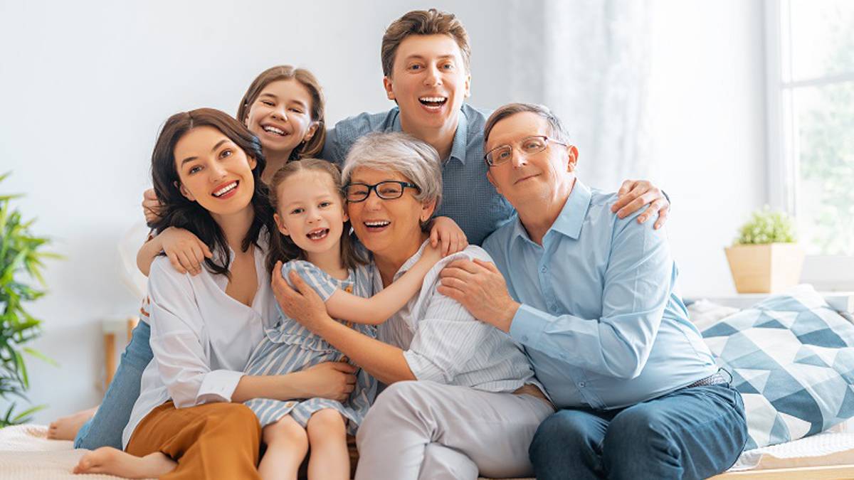 Ailesi için adeta kalkan! İşte astrolojinin en evcimen, en fedakâr ve ana-babasına en düşkün olan o 3 burcu!