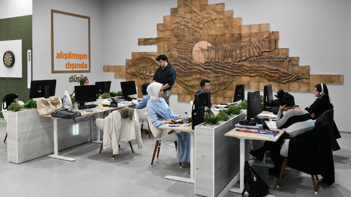 Ankara’nın yeni nesil öğrenme ve üretim merkezleri: Genç Akademiler...Öğrencilere tamamen ücretsiz olarak hizmet veriyor