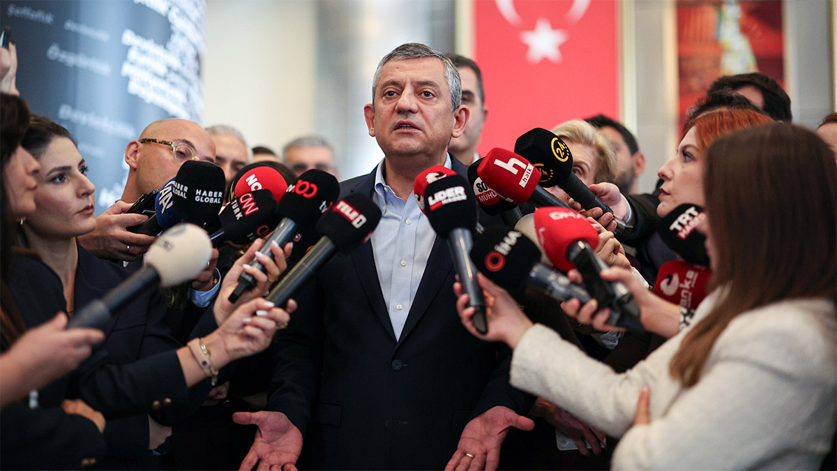 Özel'den kurultay kararına ilk açıklama: Otokrasinin ve otokratın tarafında olanlar kaybetti