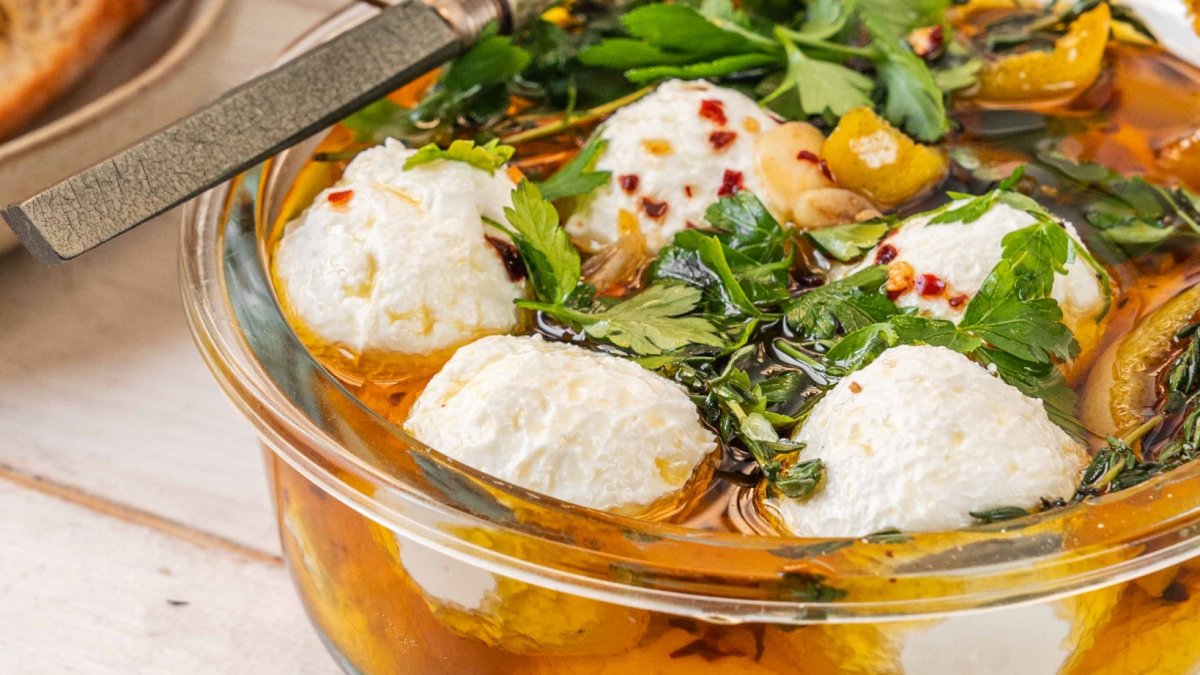 Dr. Ümit Aktaş’tan ezber bozan zayıflama tarifi! Hem pratik hem de haftalarca bozulmayan yoğurt topları tarifi