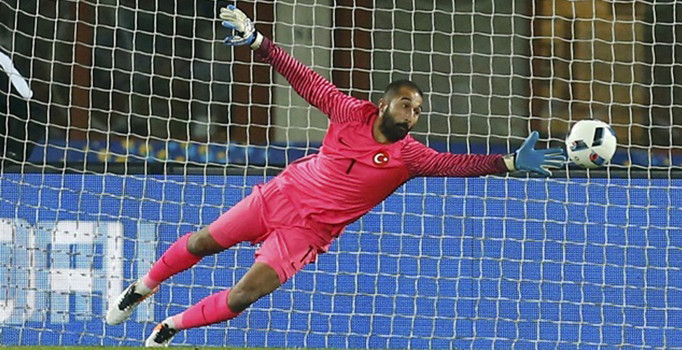 Volkan Babacan'dan 'pembe panter' paylaşımı