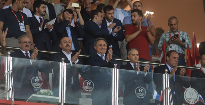 Emre Mor protokol üyelerini adeta mest etti