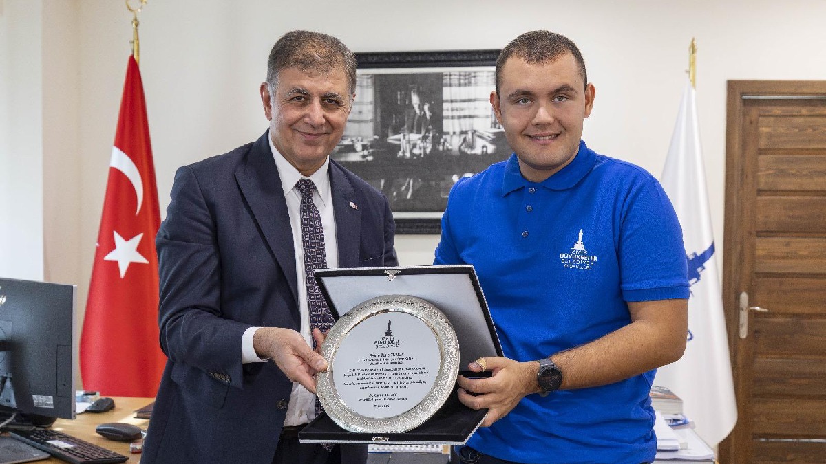 Tarihi başarılara imza atan Tuna, Başkan Tugay’la buluştu