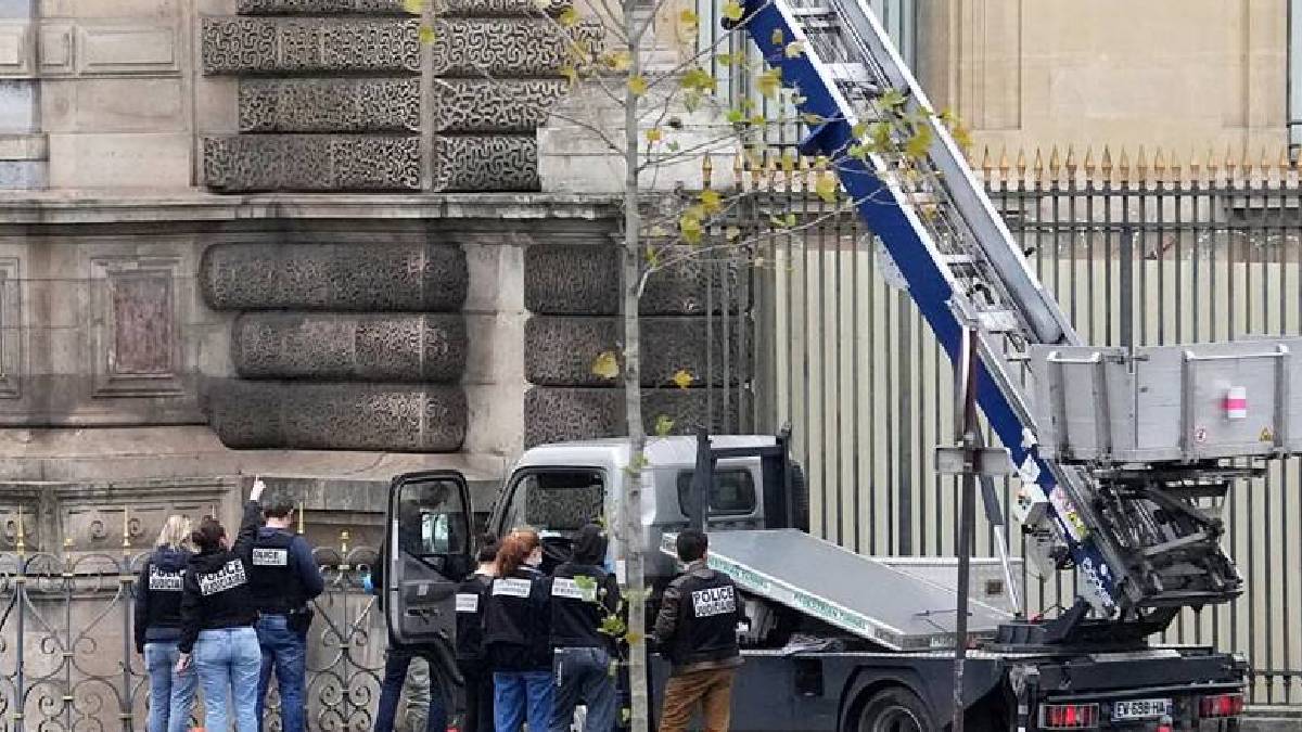 Louvre soygunu: Fransa İçişleri Bakanı güvenlik açığını itiraf etti