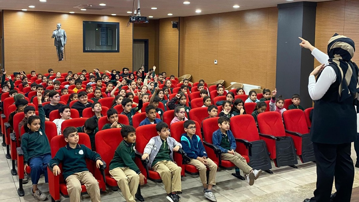 Gaziantep Büyükşehir tüm alanlarda çalışmalarına devam ediyor