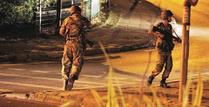 Darbe başarısız olunca birliğine geri dönen 60 kişinin isimleri tespit edilmeye çalışılıyor