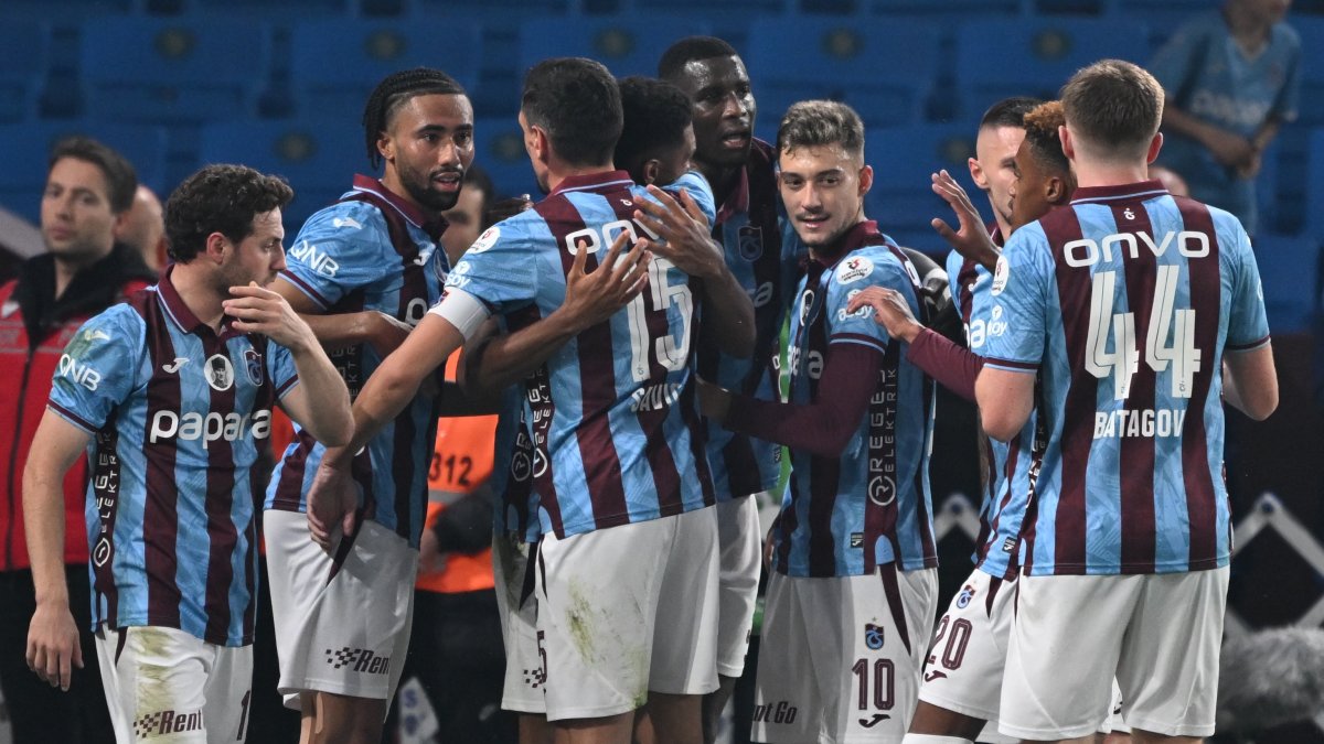 Fırtına seriye bağladı: Trabzonspor, Eyüpspor'u 2-0 yenerek Süper Lig'de üst üste 4. kez kazandı