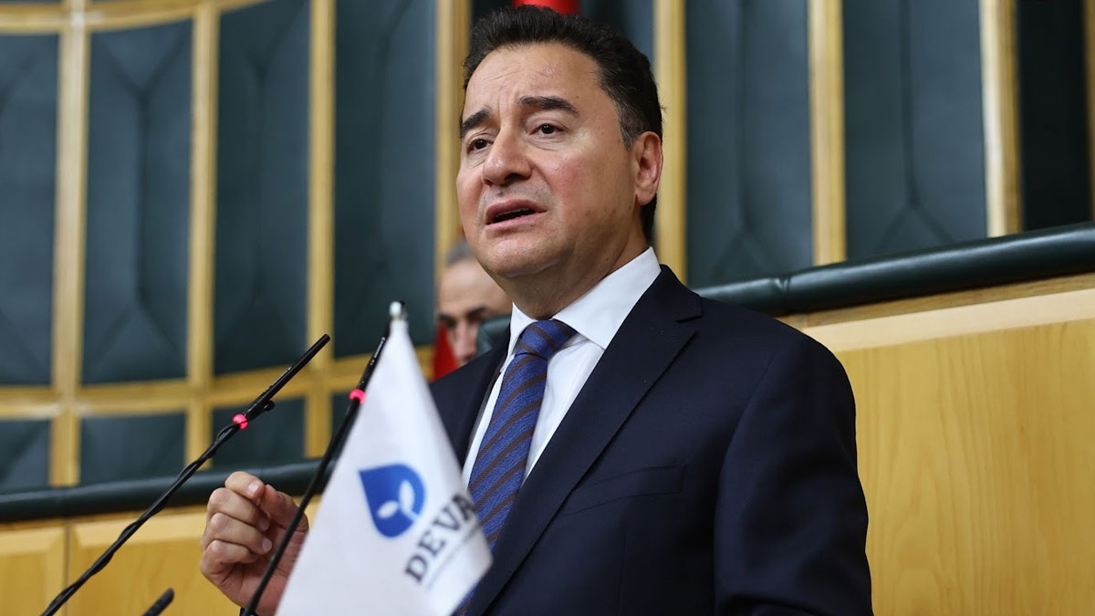 Babacan: Ne yaparlarsa yapsınlar enflasyon yüzde 30’un altına inmiyor