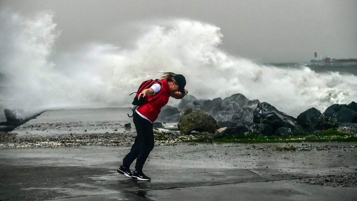 Meteoroloji'den son dakika uyarısı: Marmara ve Kuzey Ege’de fırtına! Rüzgarın hızı saatte 75 kilometreyi bulacak