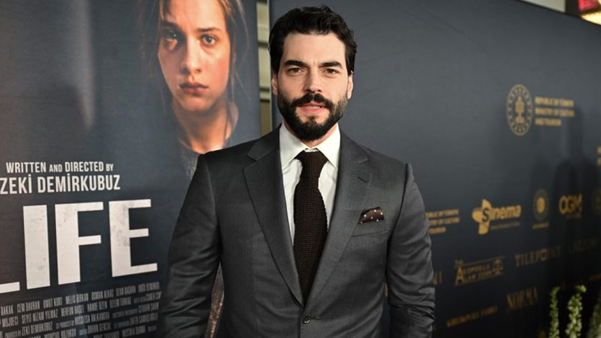 Oyuncu Akın Akınözü'nün acı günü