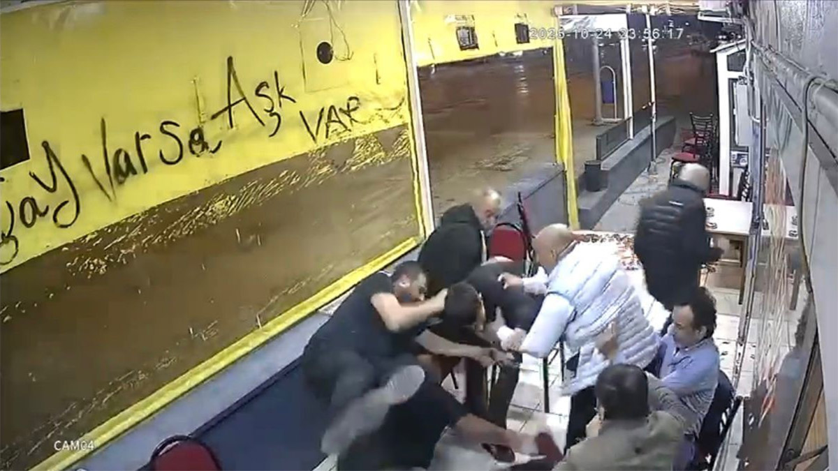 Çay ocağında silahlı saldırı! O anlar kamerada