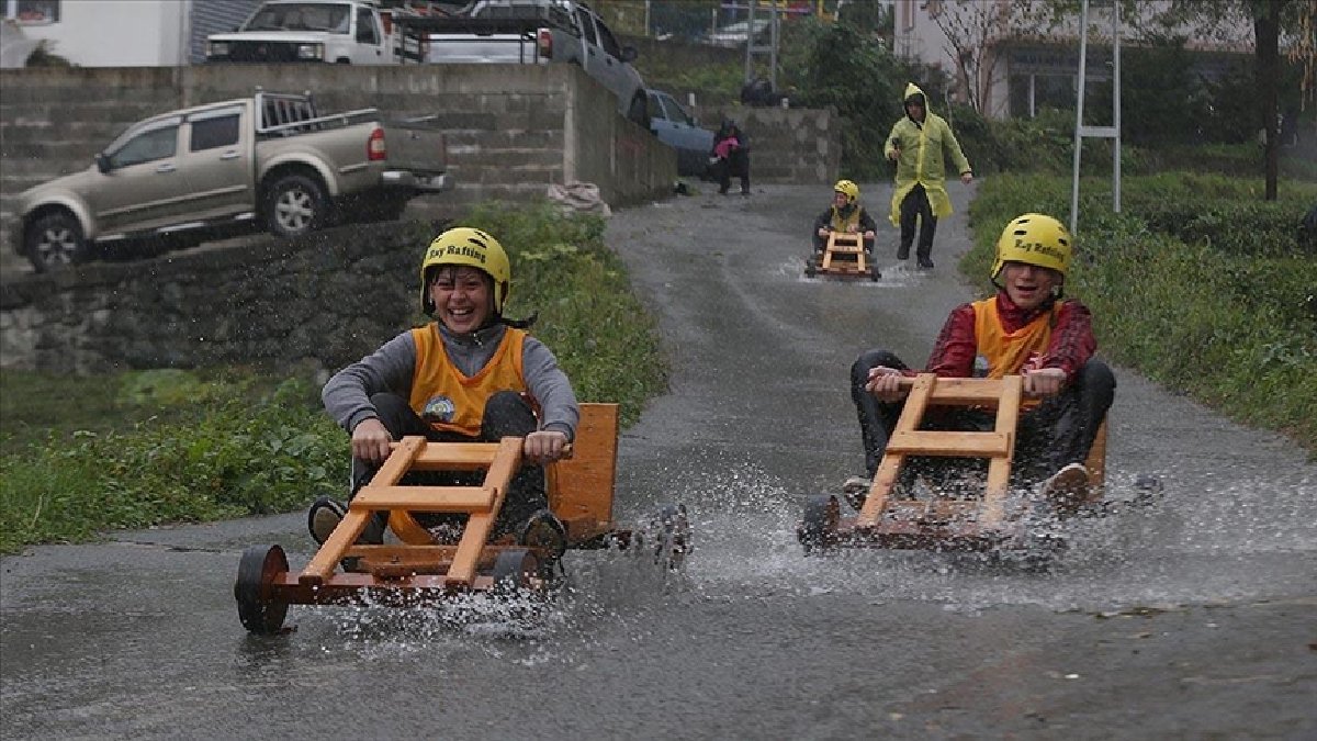 Yağmur bile onları durduramadı! ‘Laz Ralli’ 15. Kez yapıldı, genç yaşlı herkes eğlendi