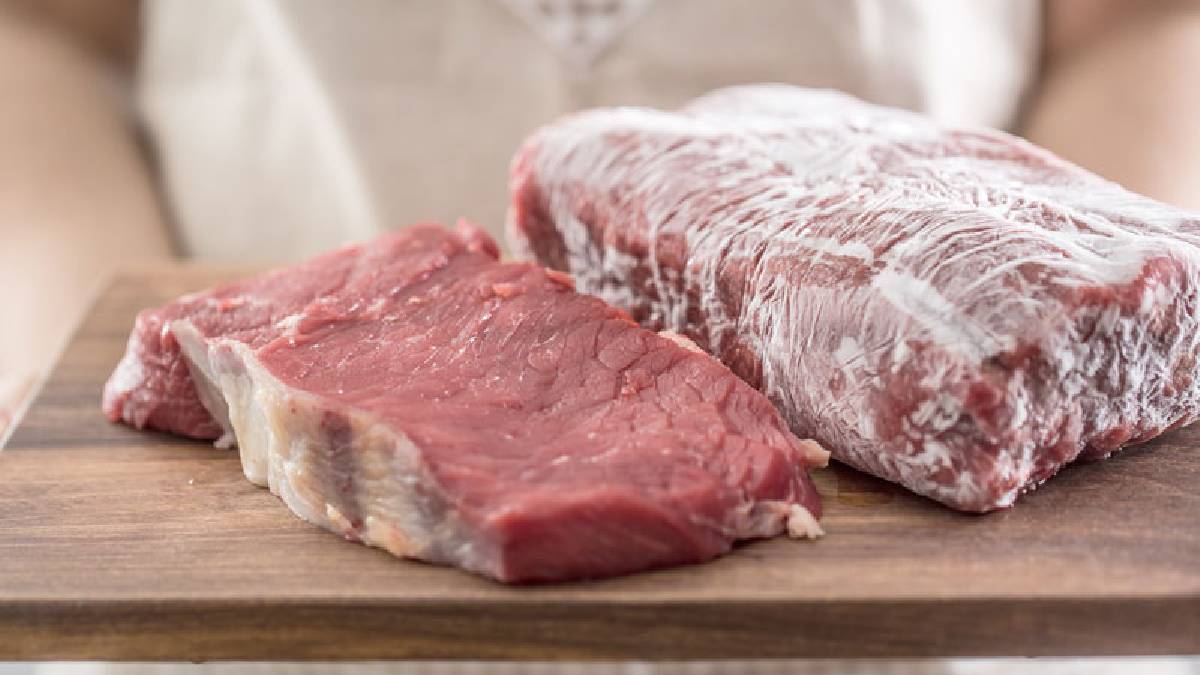 Donmuş eti şipşak çözen yöntem! Restoran şeflerinin yöntemi ortaya çıktı: Saatlerce bekleme derdine son!