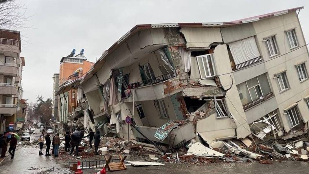 Kahramanmaraş ve Balıkesir depremleri için uzmanlar ortak fikirde buluştu: Artçılar ve deprem fırtınasına hazırlıklı olun