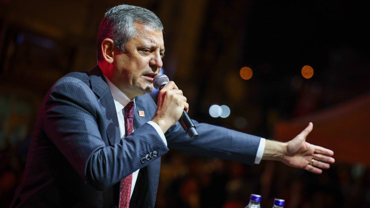 Özel'den casusluk suçlamalarına sert tepki: İftiralarla CHP'nin yolunu kesemezsiniz